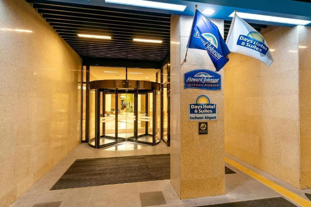 Howard Johnson By Wyndham Incheon Airport Exterior photo