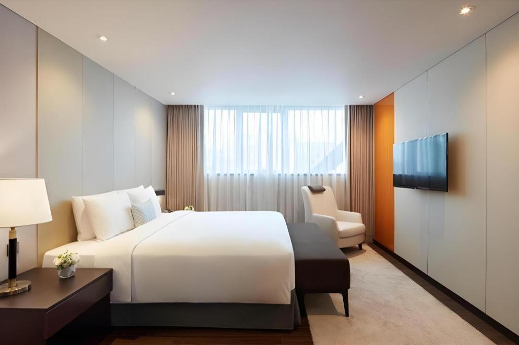 Howard Johnson By Wyndham Incheon Airport Exterior photo